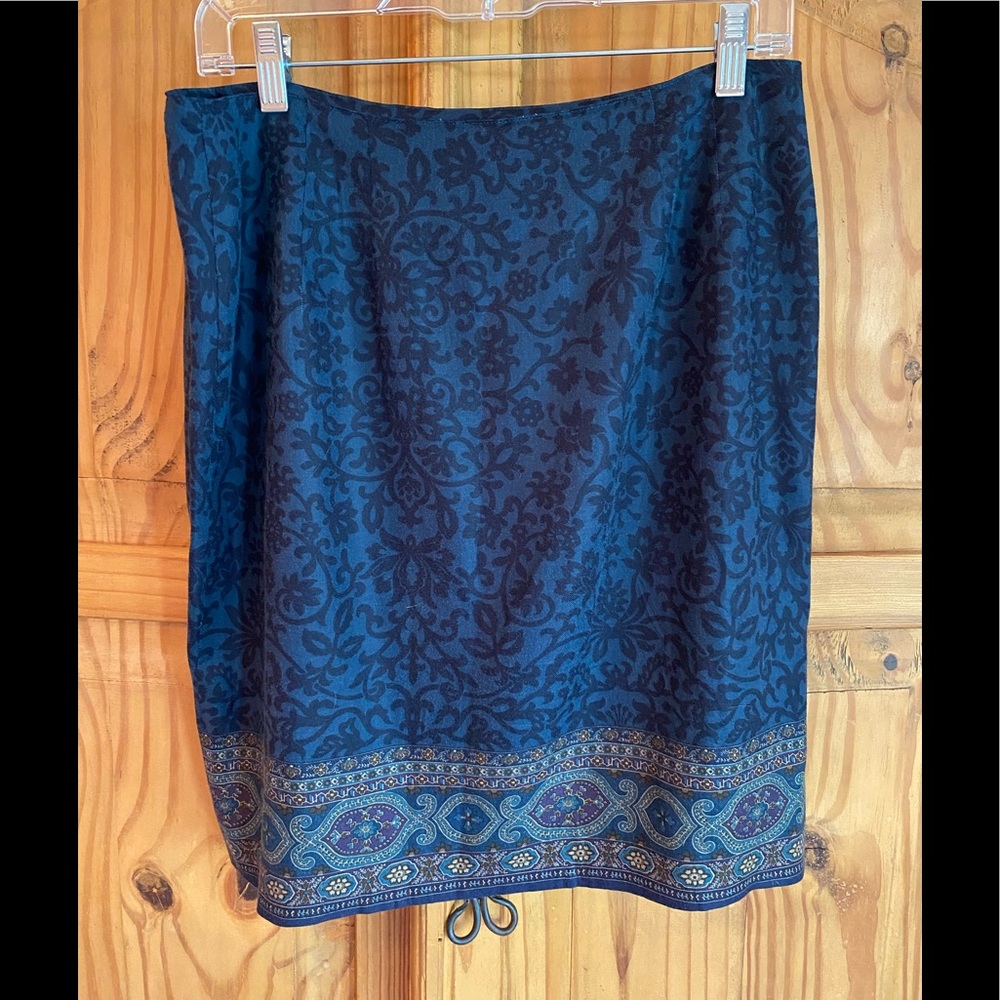 Talbots short wrap skirt classic design size 12